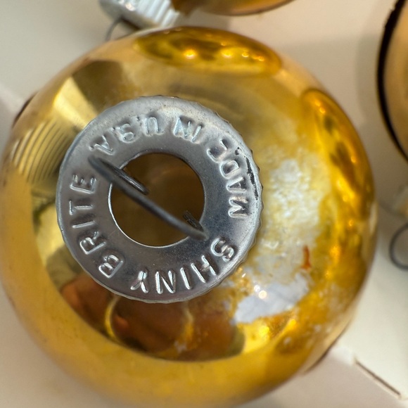 Vintage Glass Christmas Ornaments Holly House USA w/box - Picture 3 of 5